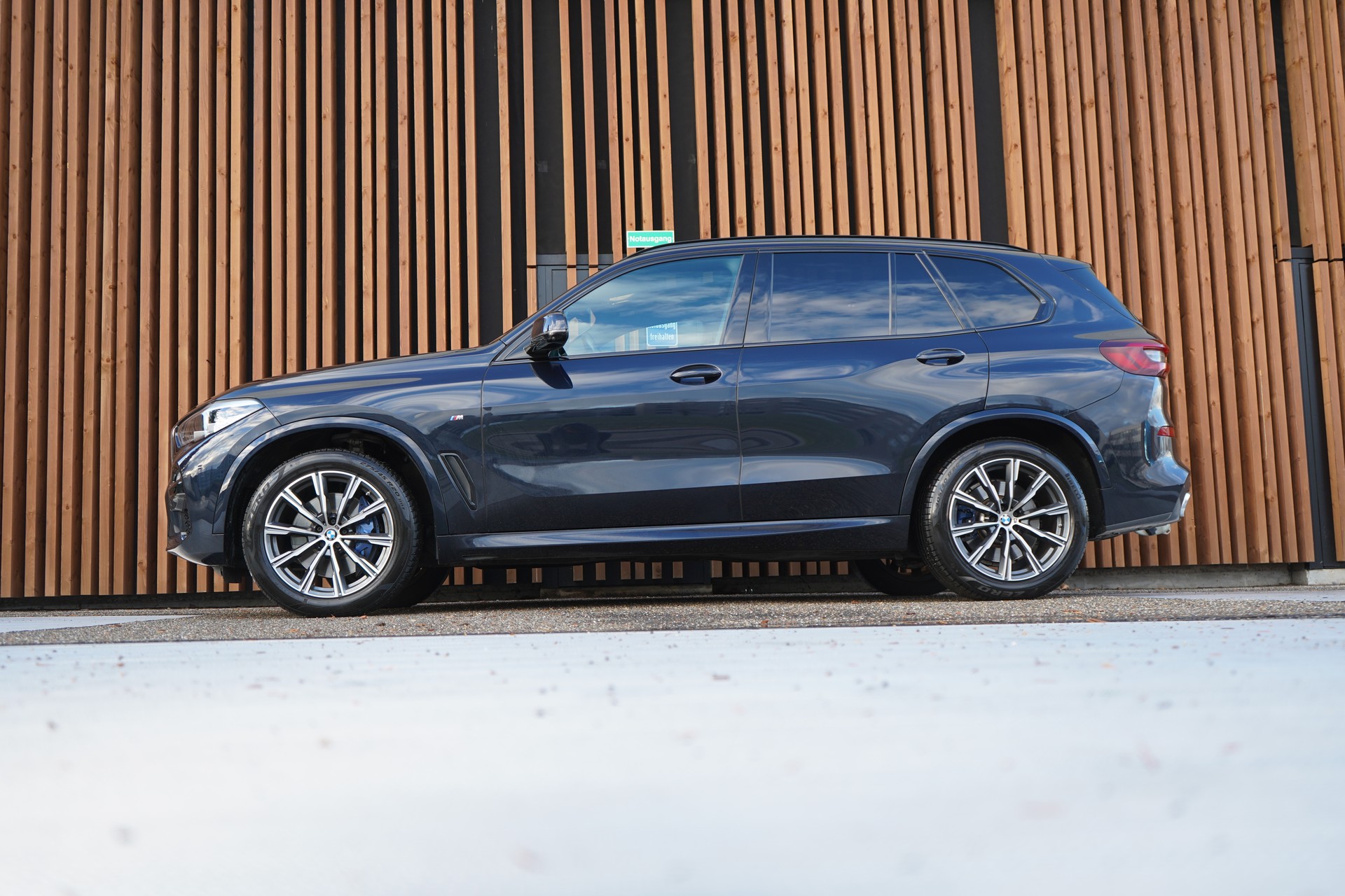 BMW X5 xDRIVE 48V 30d M SPORT STEPTRONIC l 286 PS-image-1