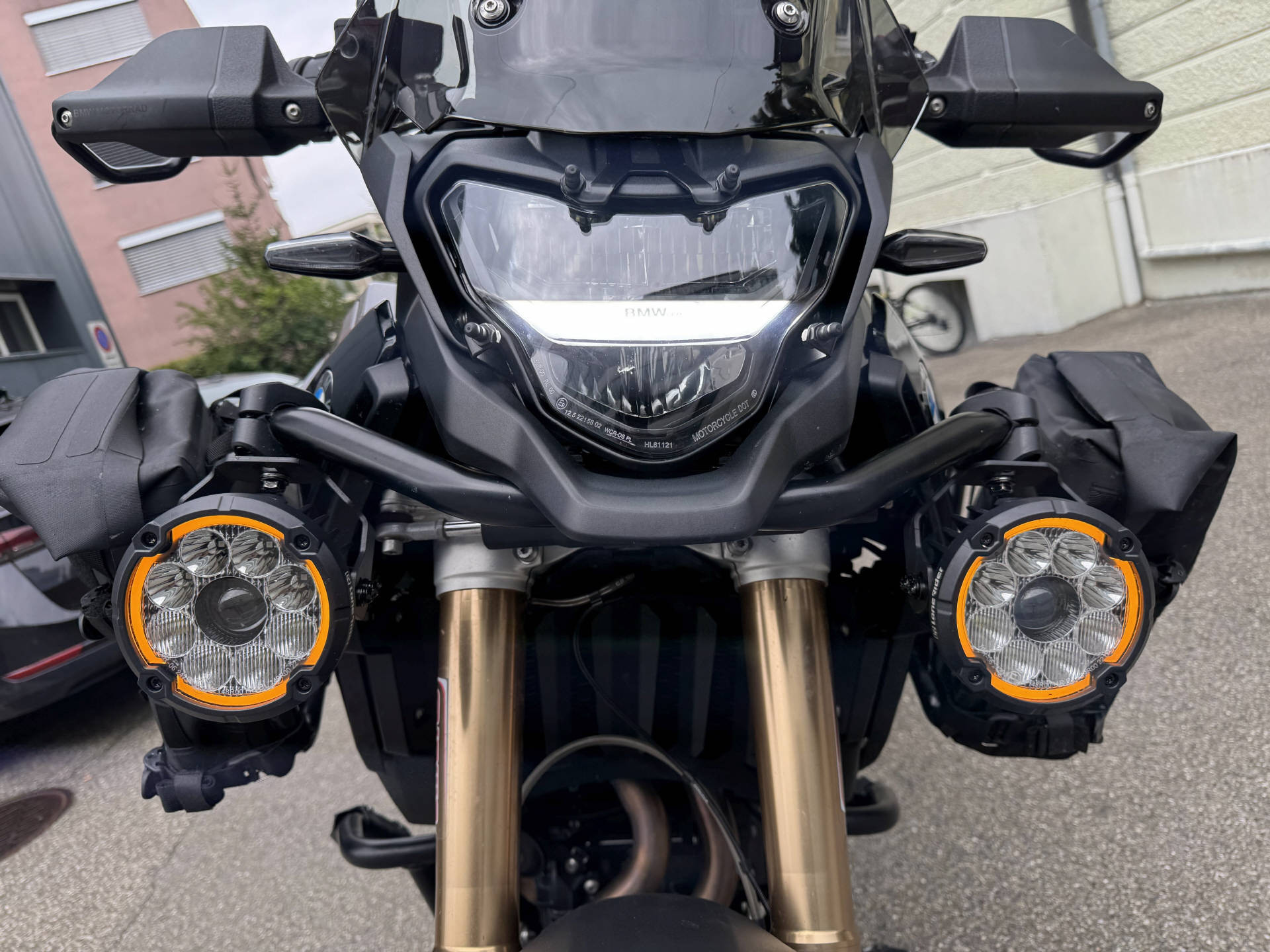 BMW F 900 GS-image-6