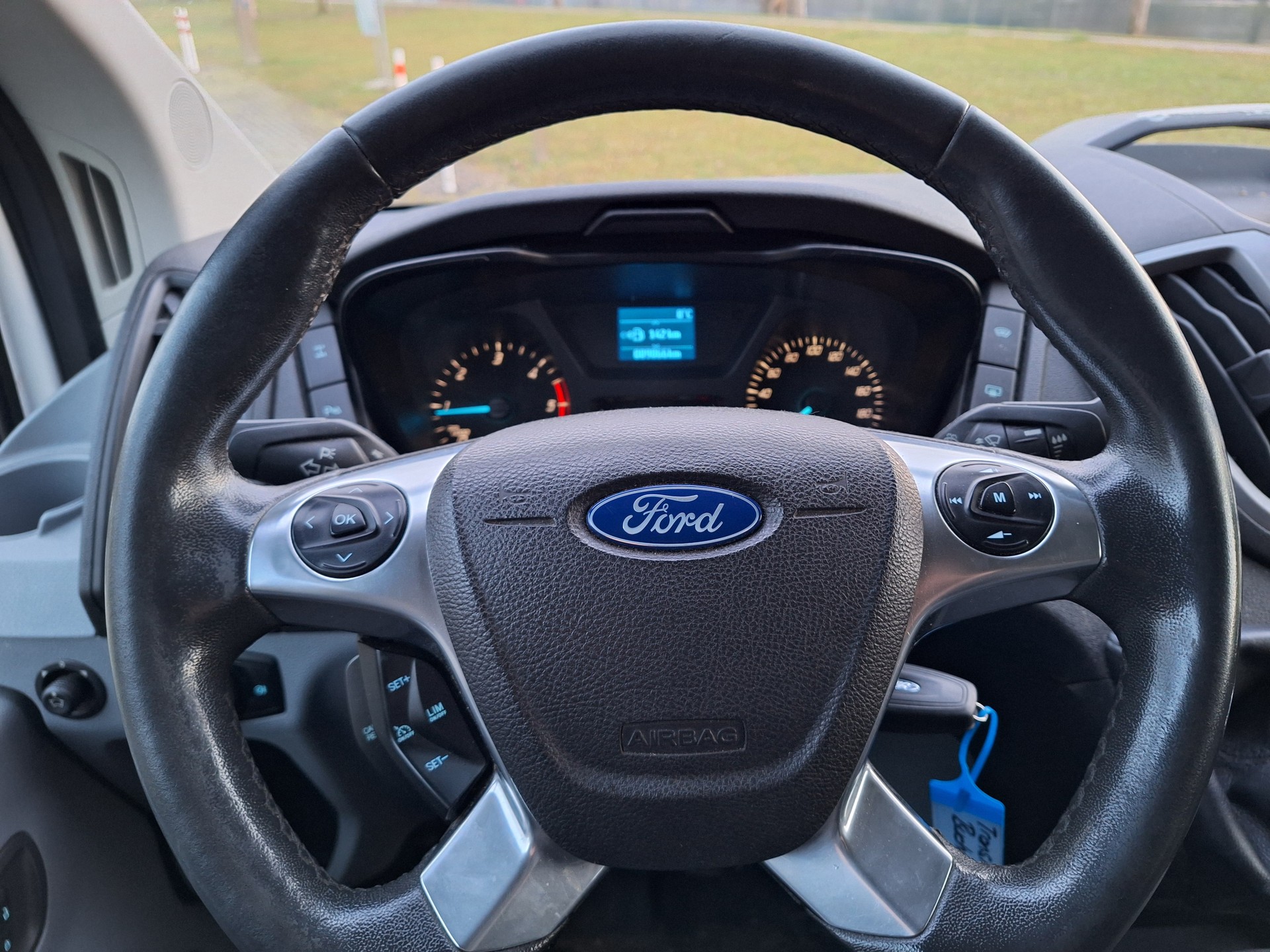 FORD 350 L 4x4-image-6
