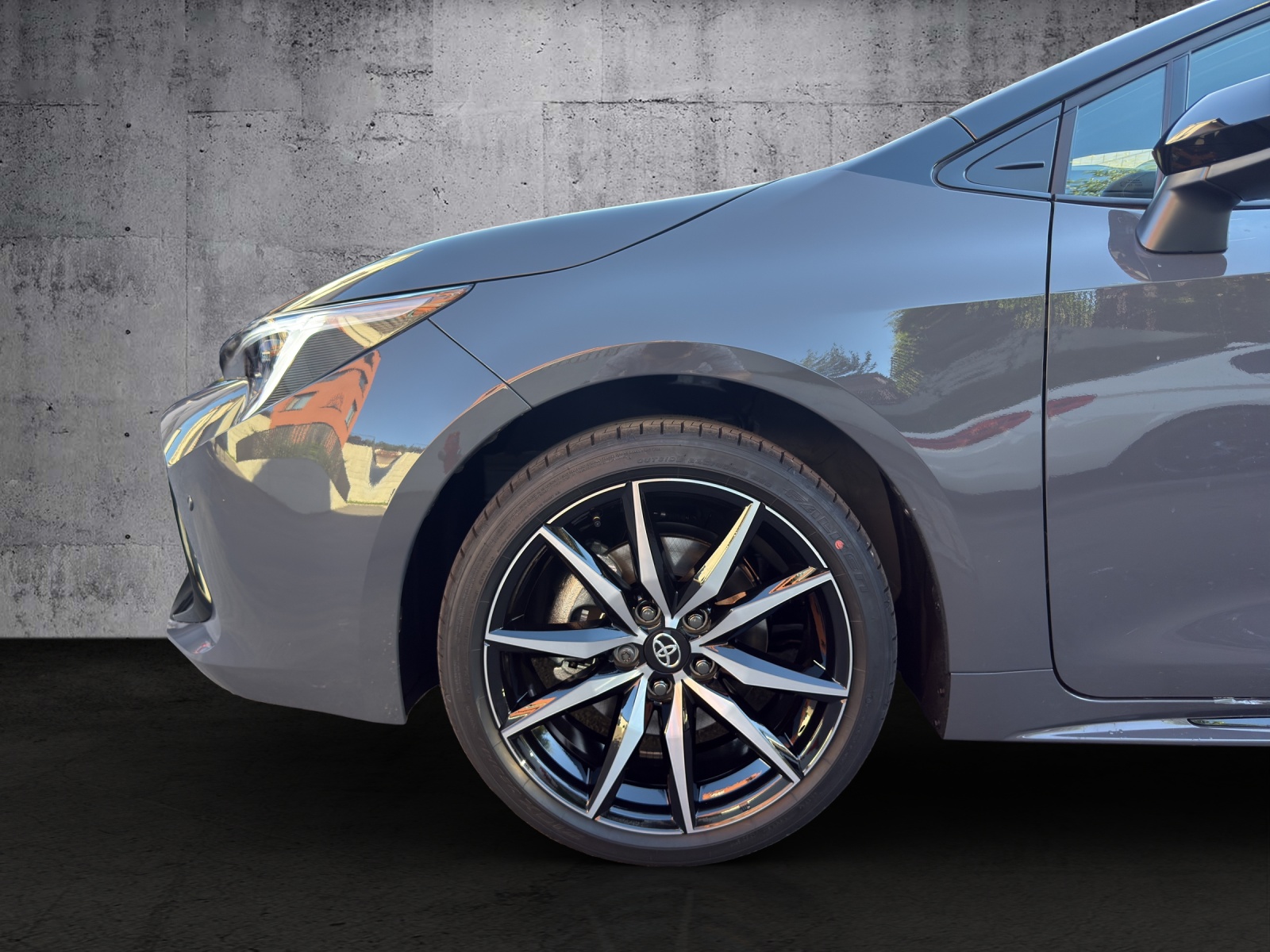 TOYOTA Corolla Touring Sports 2.0 HSD GR Sport e-CVT-image-4