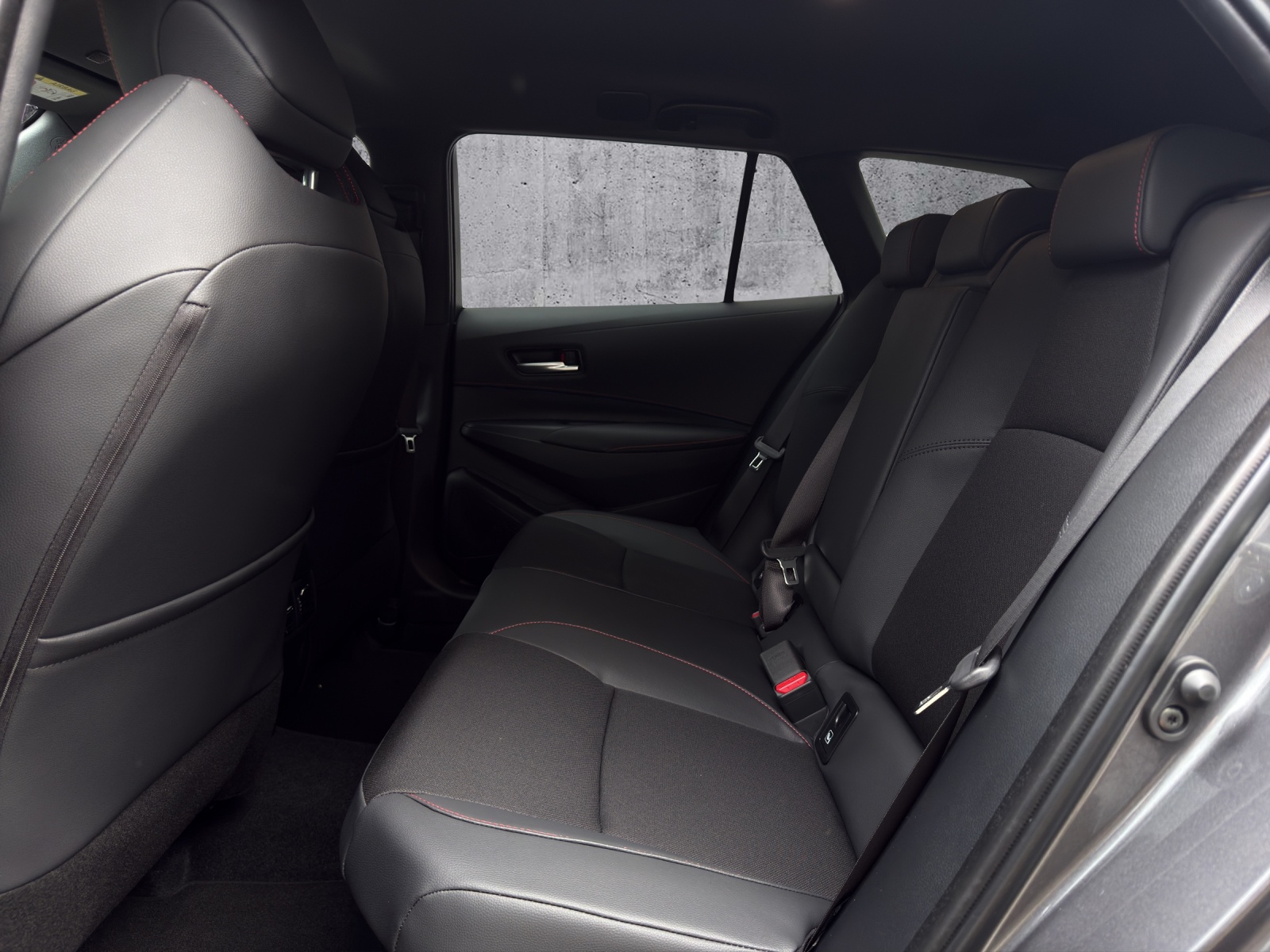 TOYOTA Corolla Touring Sports 2.0 HSD GR Sport e-CVT-image-9