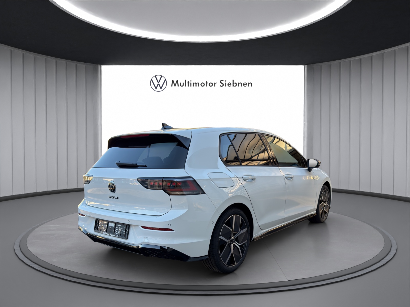 VW Golf 1.5 e TSI mHEV R-Line DSG-image-4