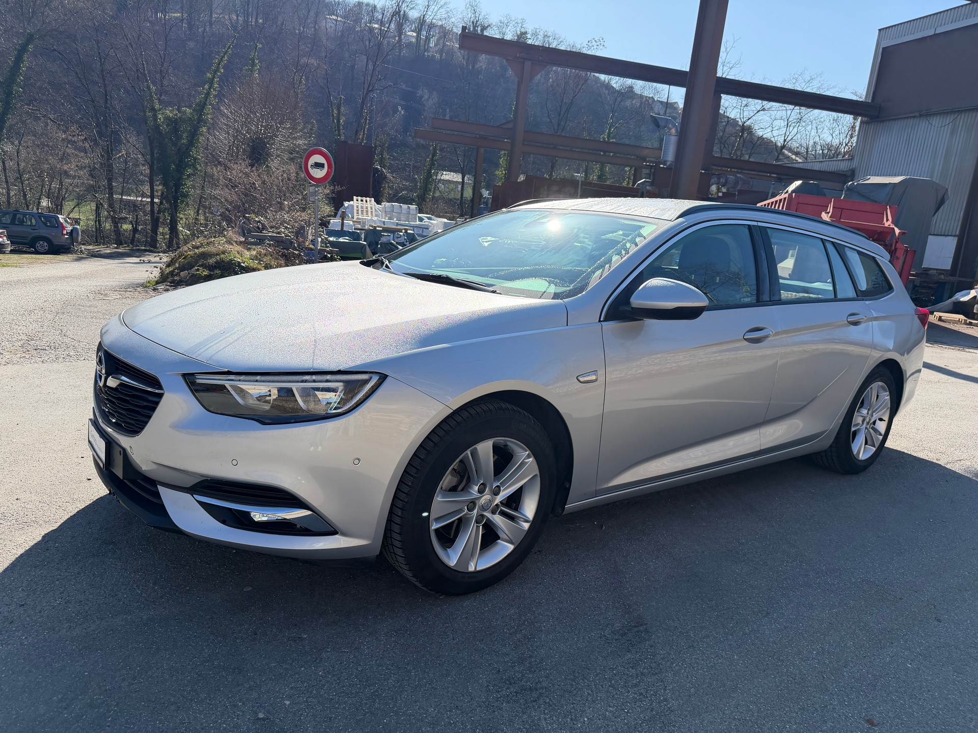 OPEL Insignia 1.6 CDTI Sports Tourer Edition Automatic-image-2