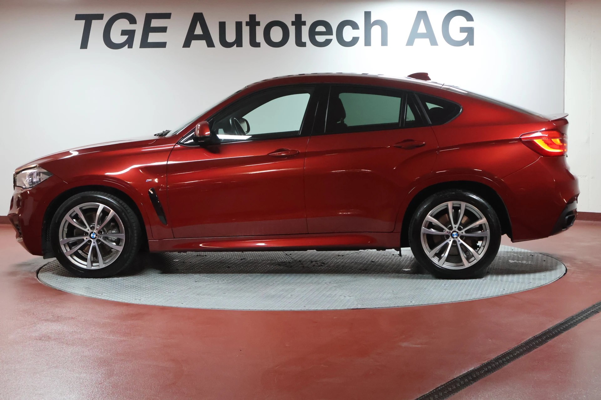 BMW X6 xDrive 40d Steptronic M SPORTPAKET-image-3
