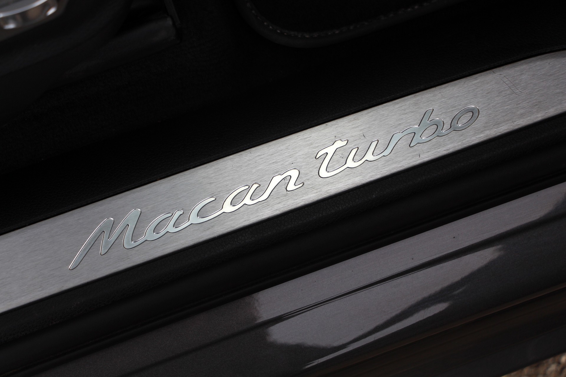 PORSCHE Macan Turbo PDK-image-14