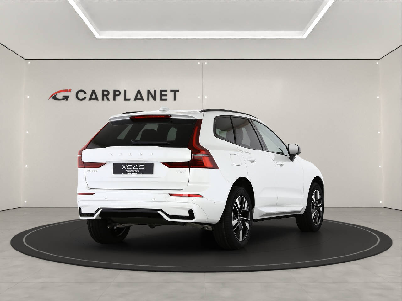 VOLVO XC60 2.0 T6 TE Plus Dark eAWD-image-2