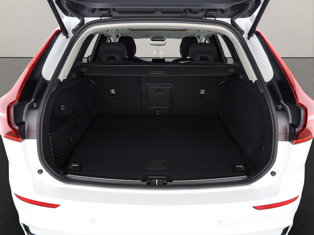 VOLVO XC60 2.0 T6 TE Plus Dark eAWD-image-3