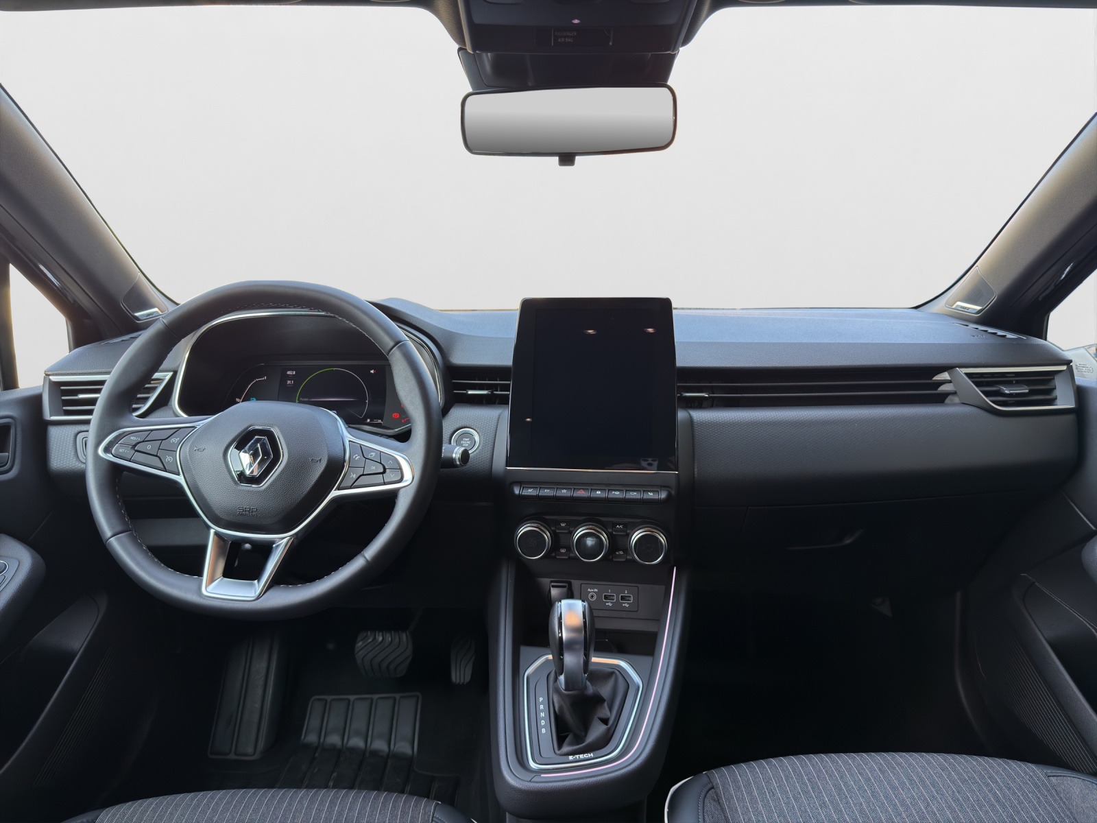 RENAULT Clio 1.6 E-Tech Intens-image-10