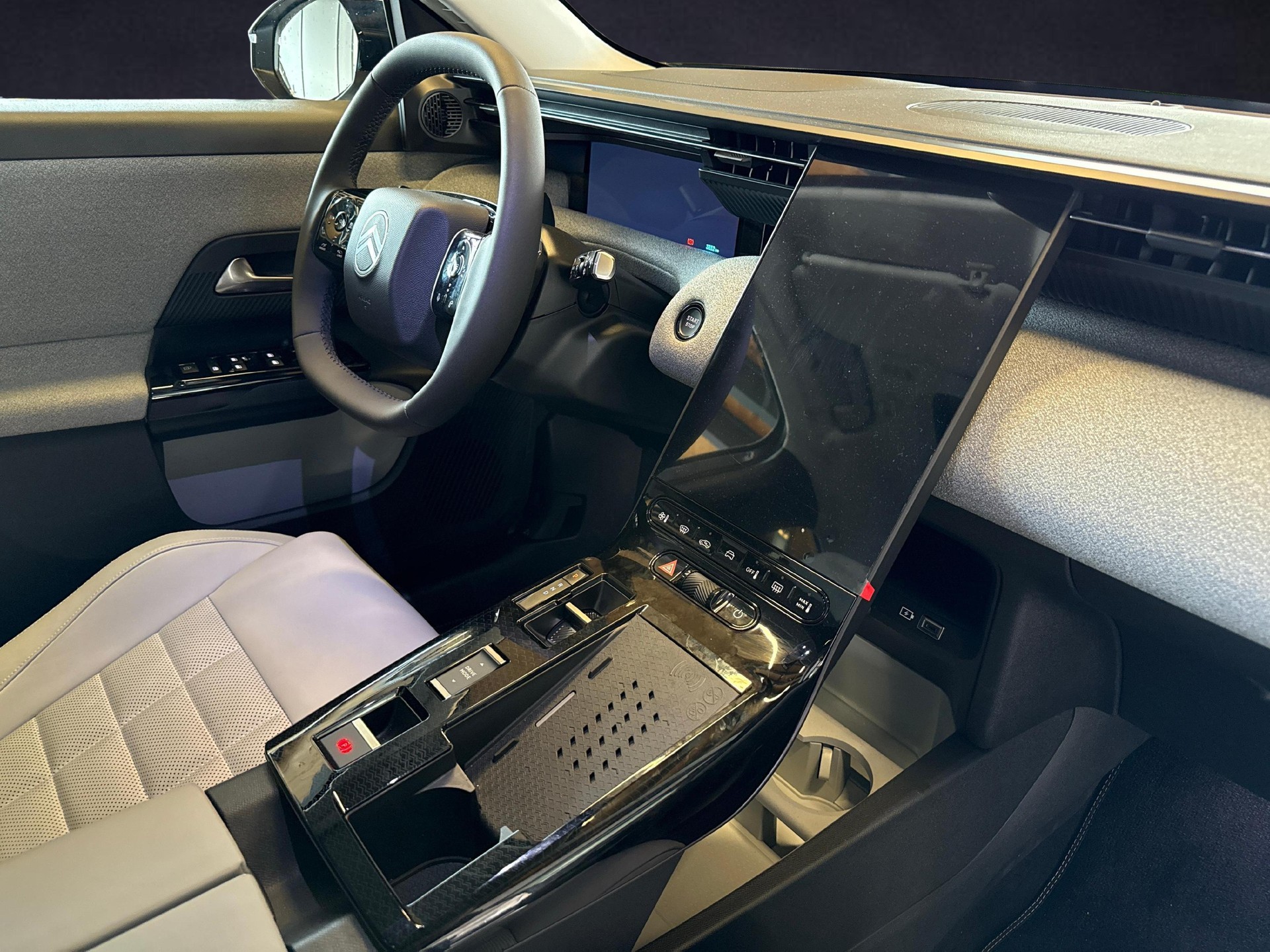 CITROEN e-C5 Aircross Max-image-17