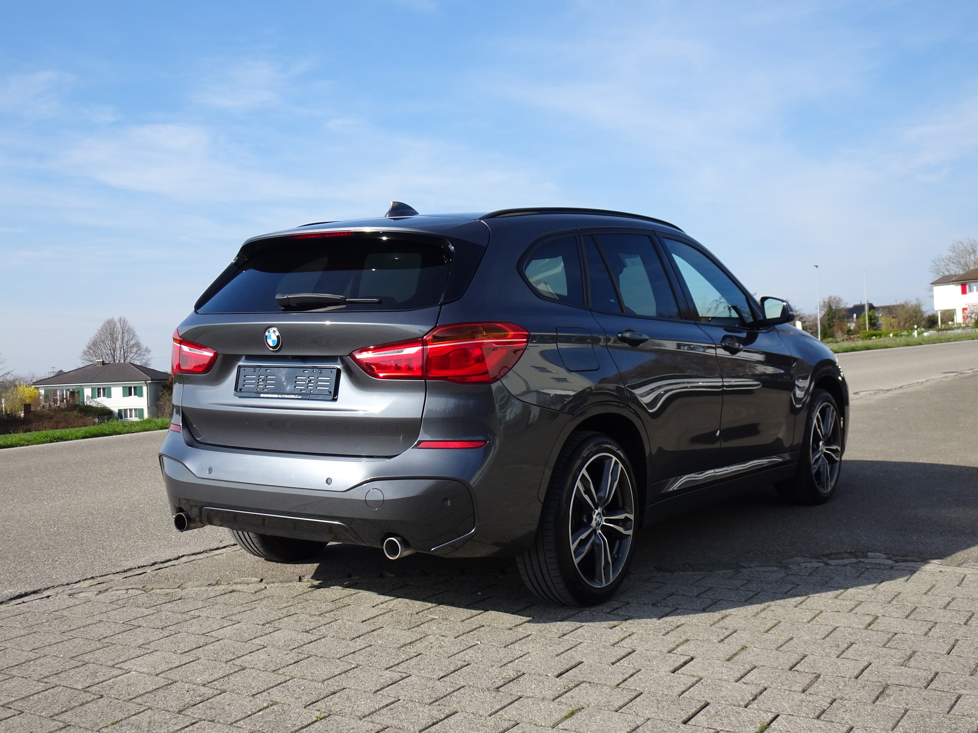 BMW X1 xDrive 25i M Sport Steptronic-image-3