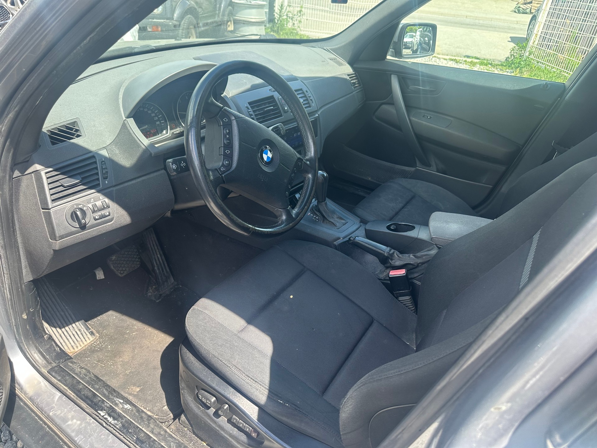 BMW X3 3.0d-image-2