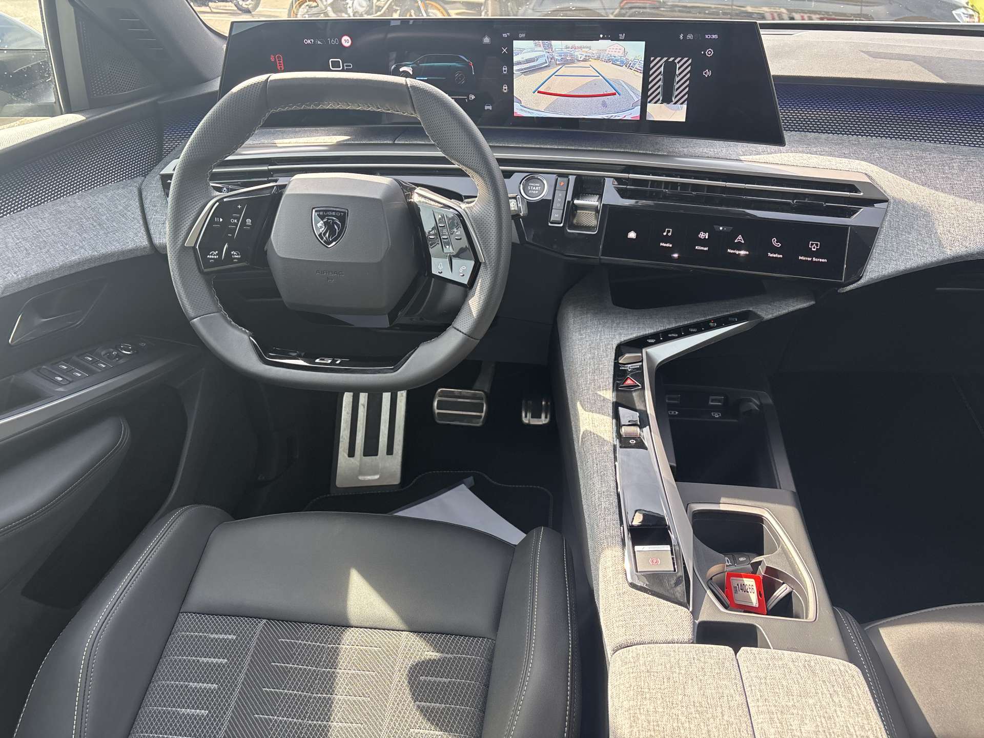 PEUGEOT 5008 145 Hybrid GT 7-Plätzer e-DCS-Automat-image-4