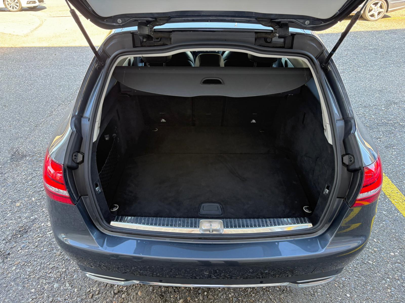 MERCEDES-BENZ C 250 BlueTEC Avantgarde 4Matic 7G-Tronic-image-13
