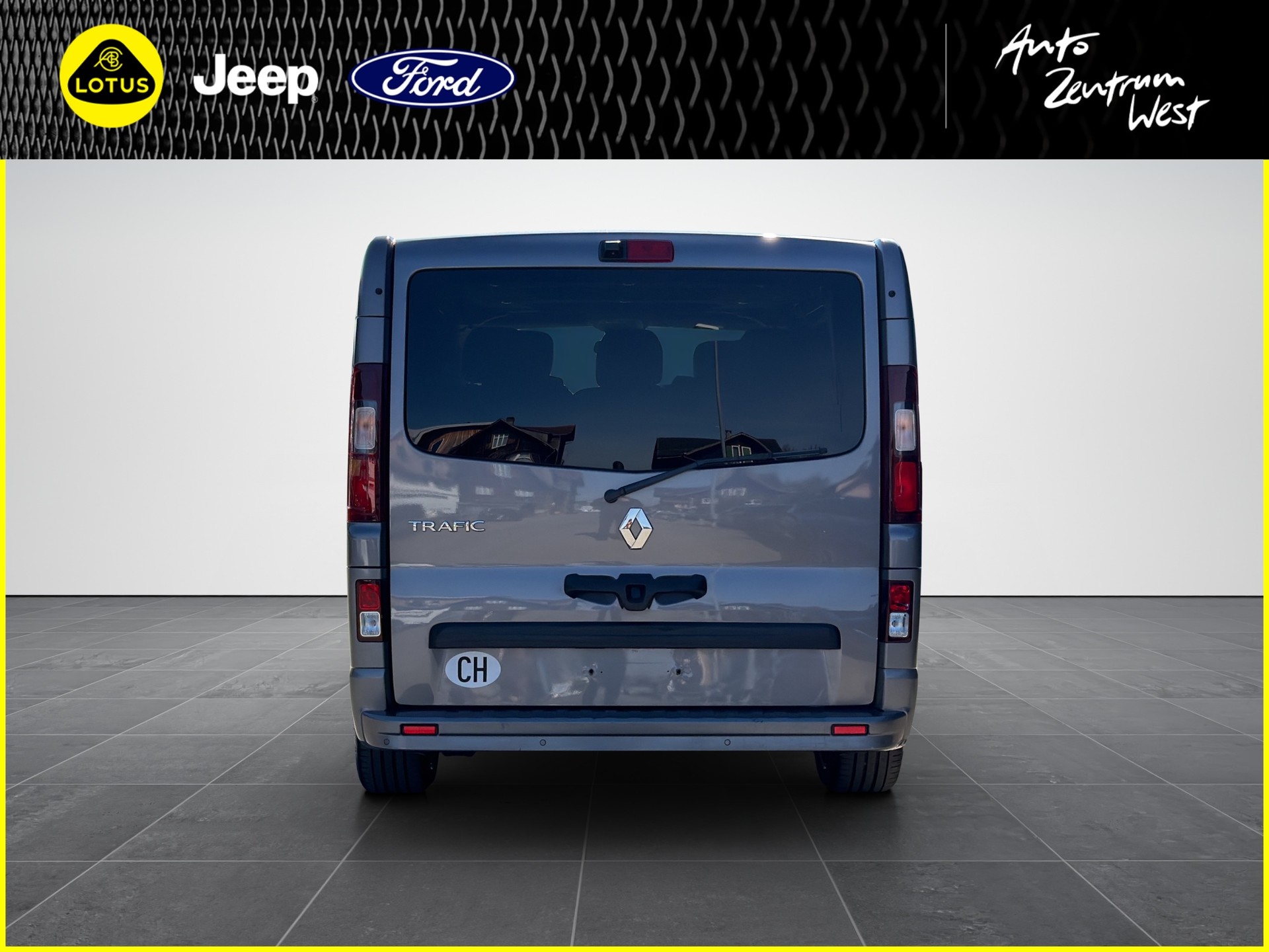 RENAULT TRAFIC-image-3