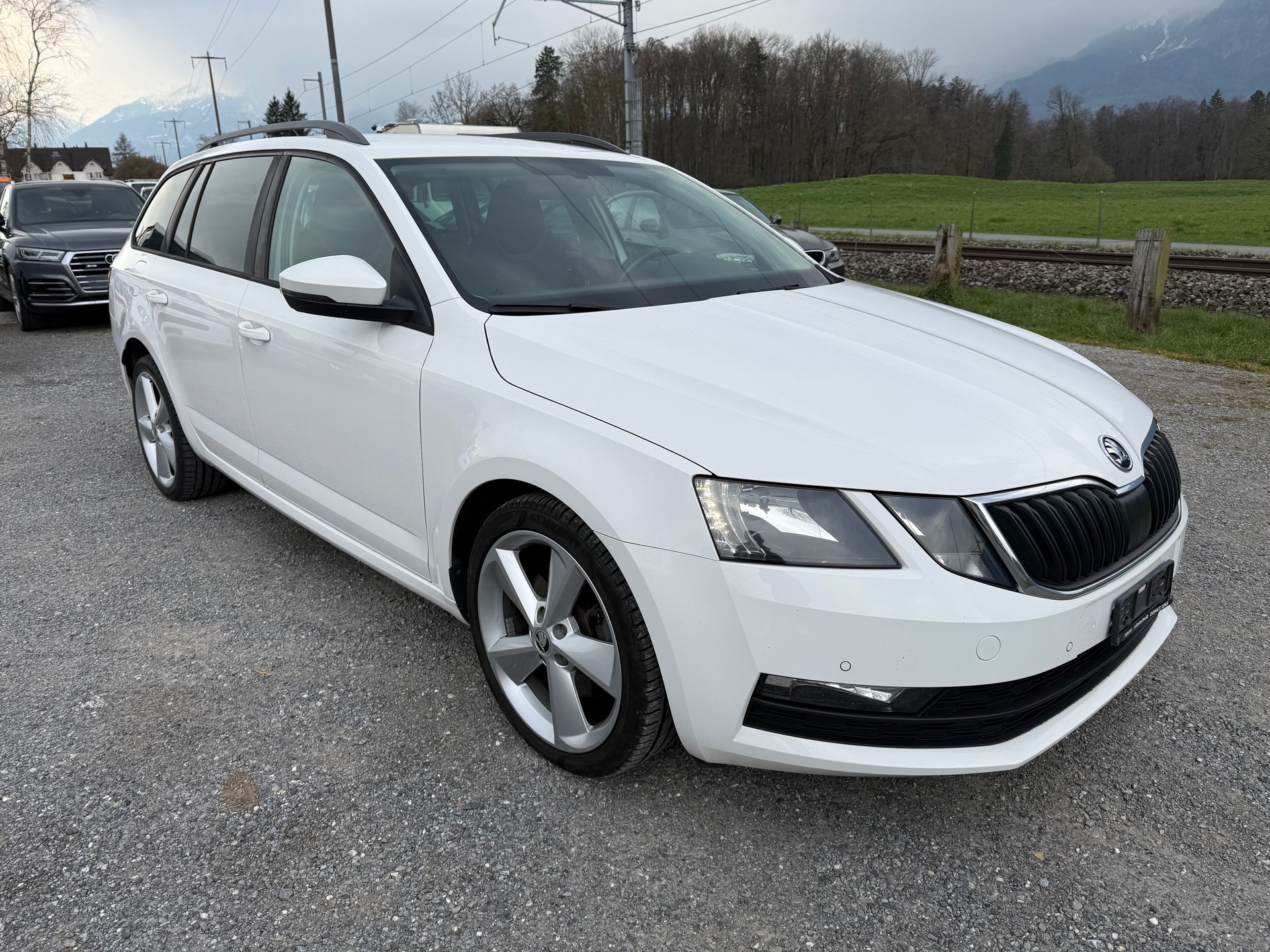 SKODA Octavia Combi 2.0 TDI Ambition 4x4-image-6