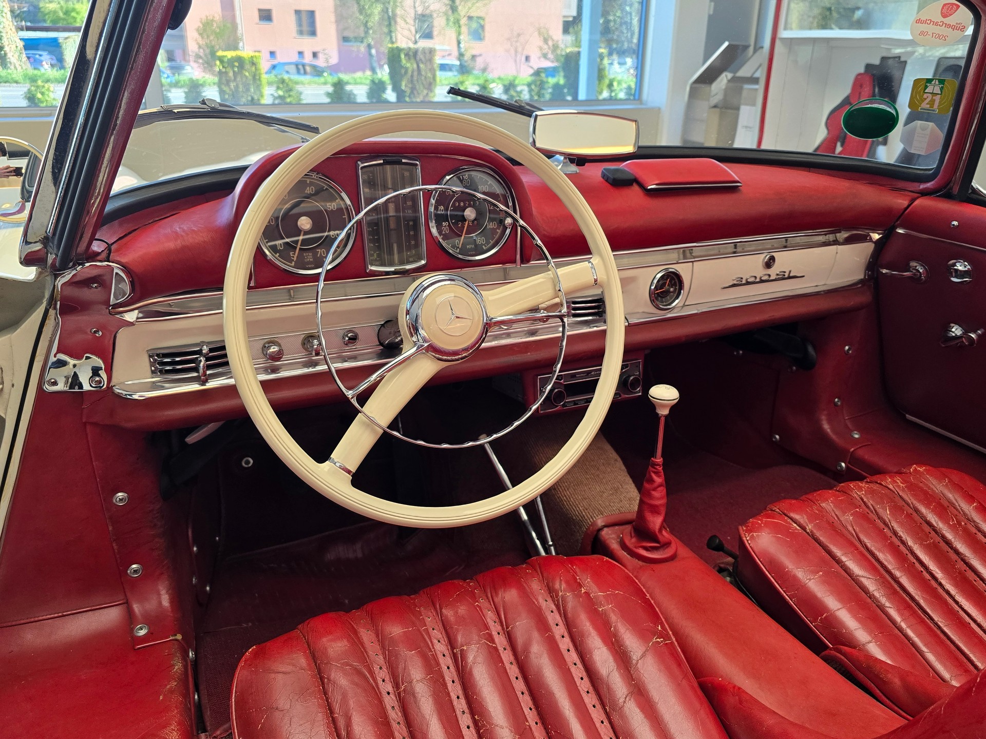 MERCEDES-BENZ SL-image-8