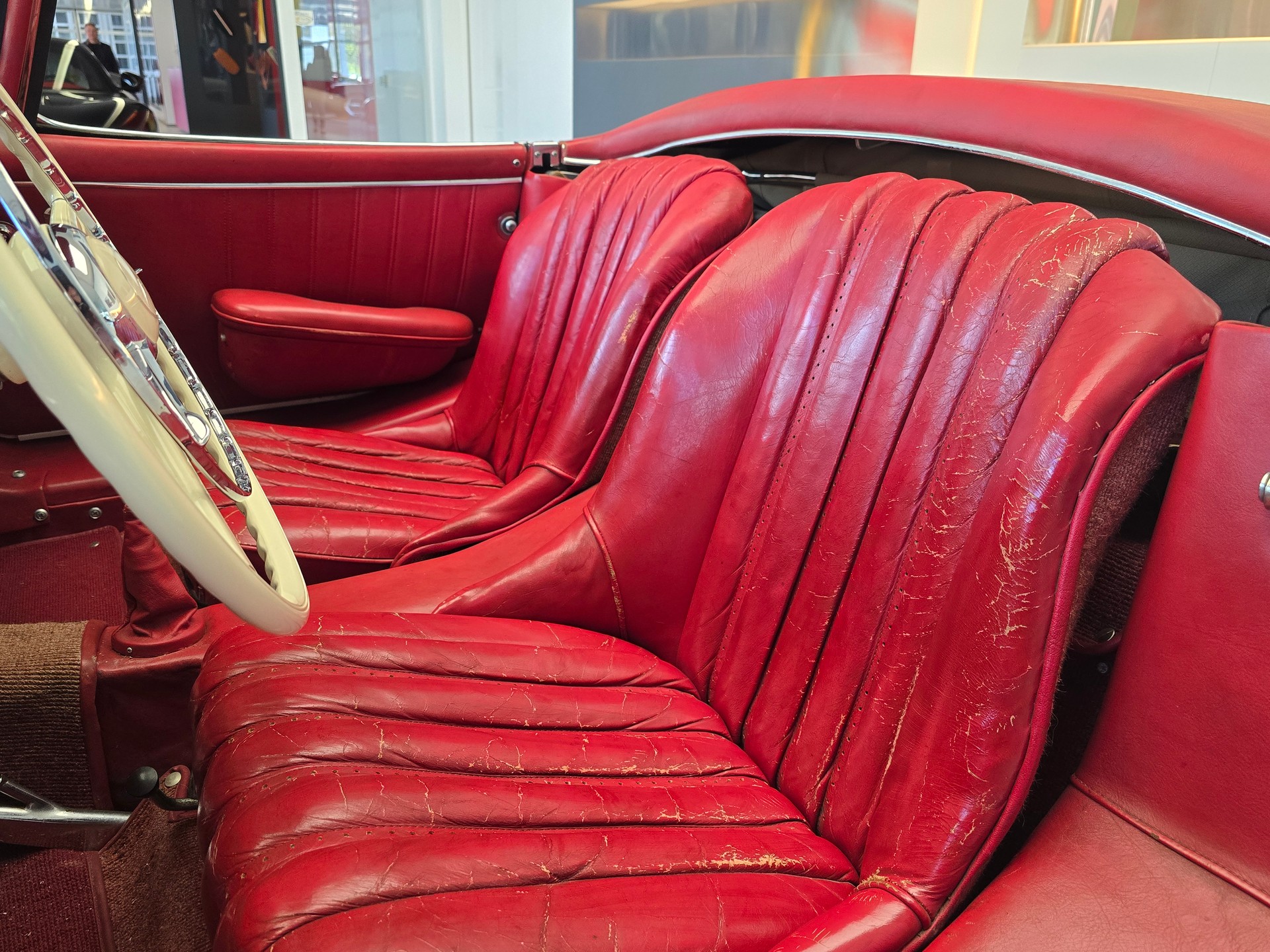 MERCEDES-BENZ SL-image-9