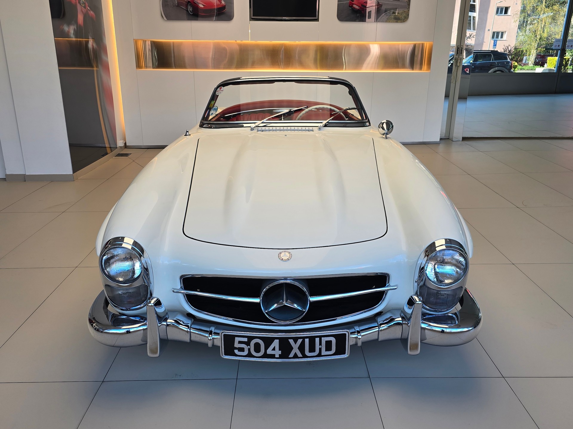 MERCEDES-BENZ SL-image-1
