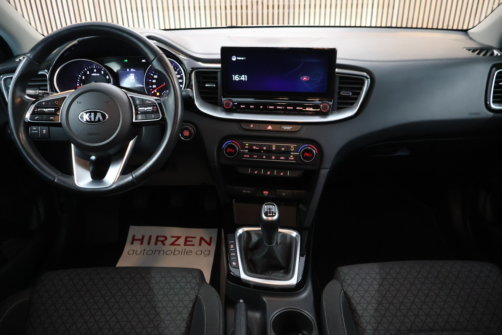 KIA Ceed 1.5 T-GDi Power-image-14