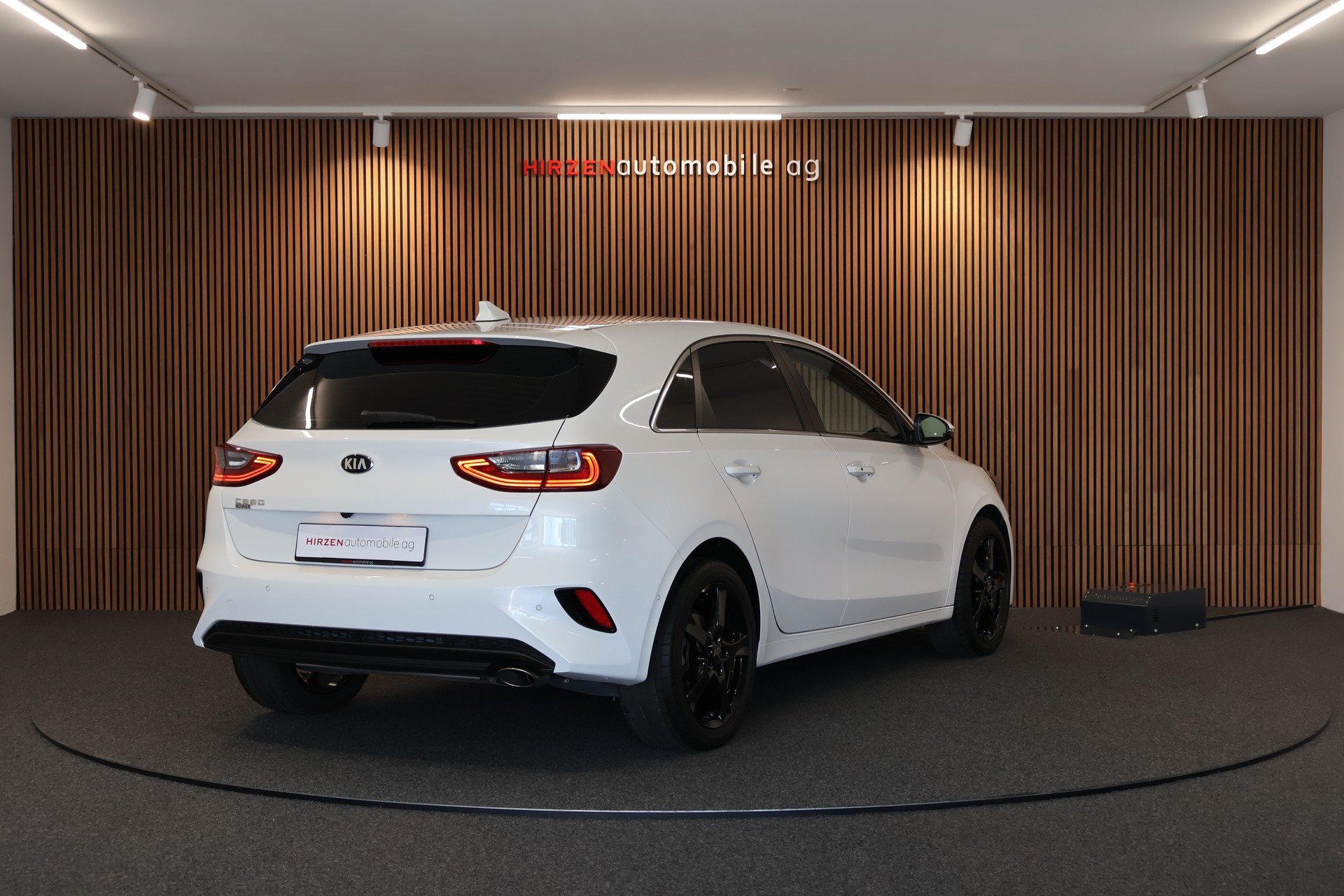 KIA Ceed 1.5 T-GDi Power-image-4