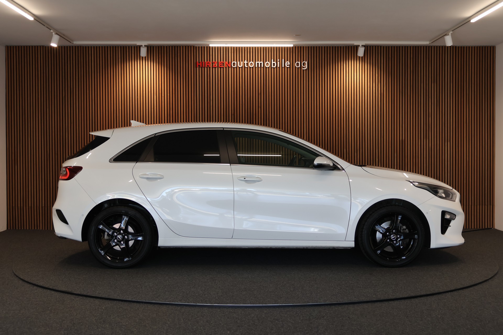 KIA Ceed 1.5 T-GDi Power-image-5