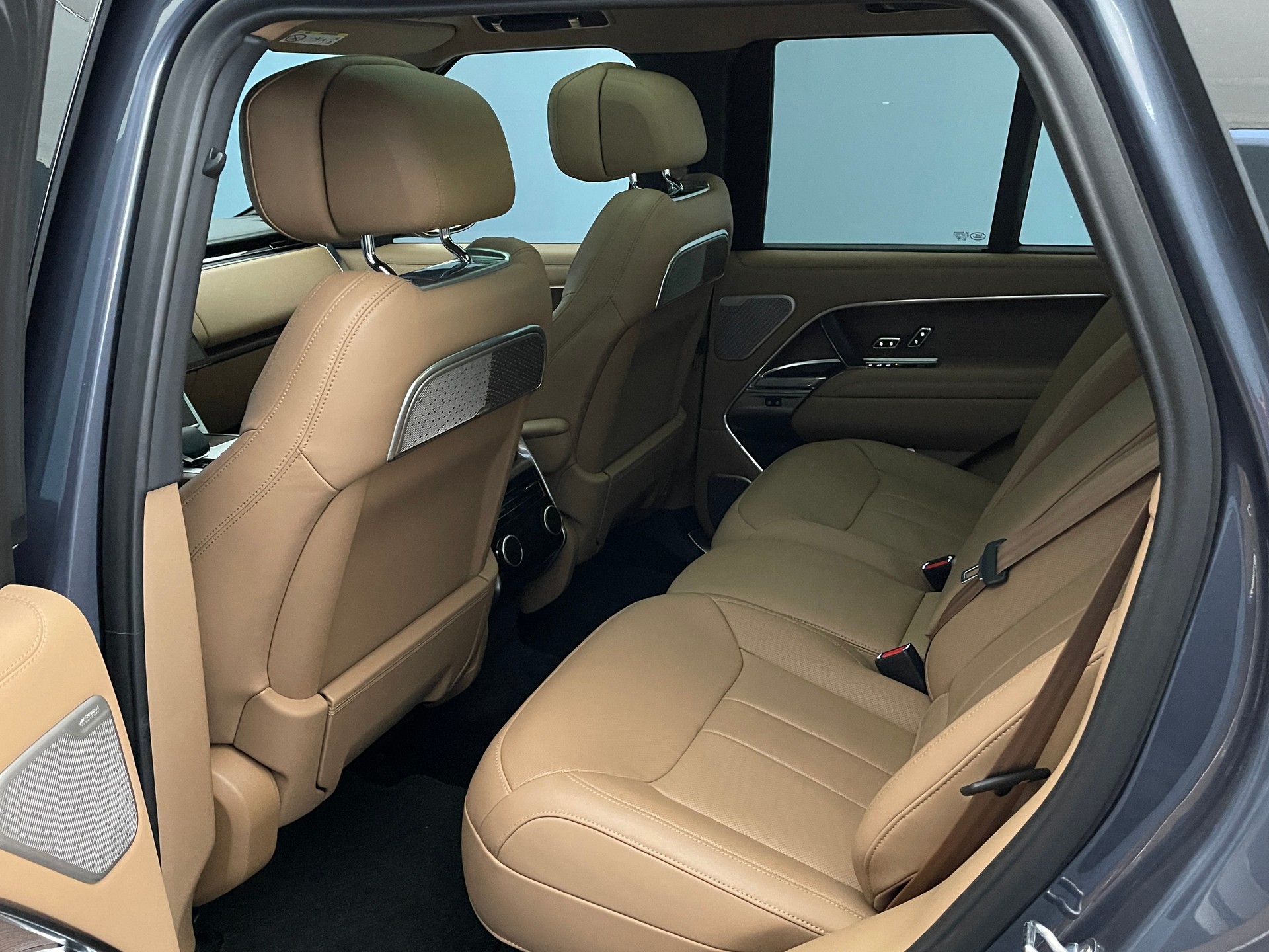 LAND ROVER Range Rover 4.4 V8 Autobiography-image-9
