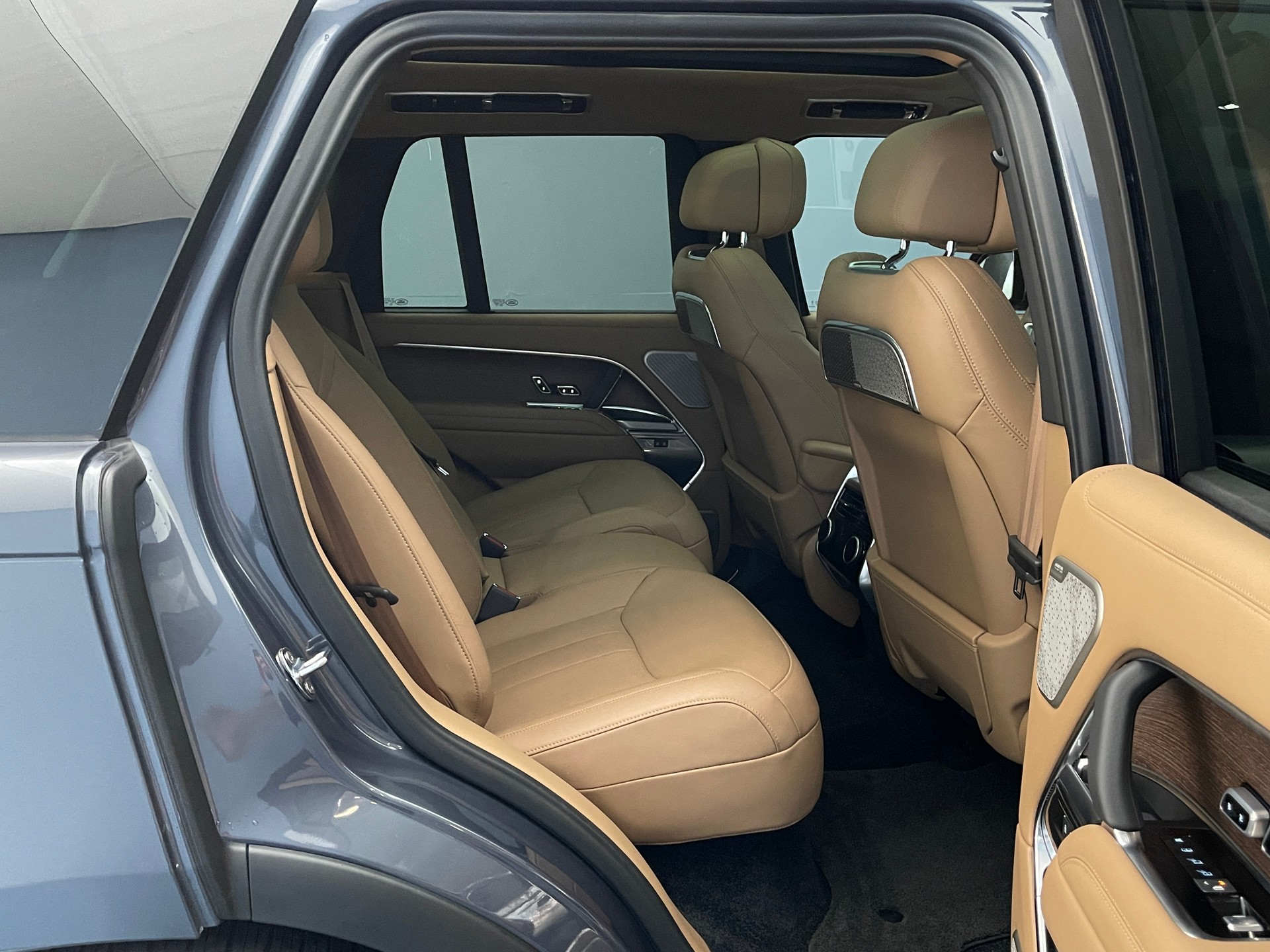 LAND ROVER Range Rover 4.4 V8 Autobiography-image-11