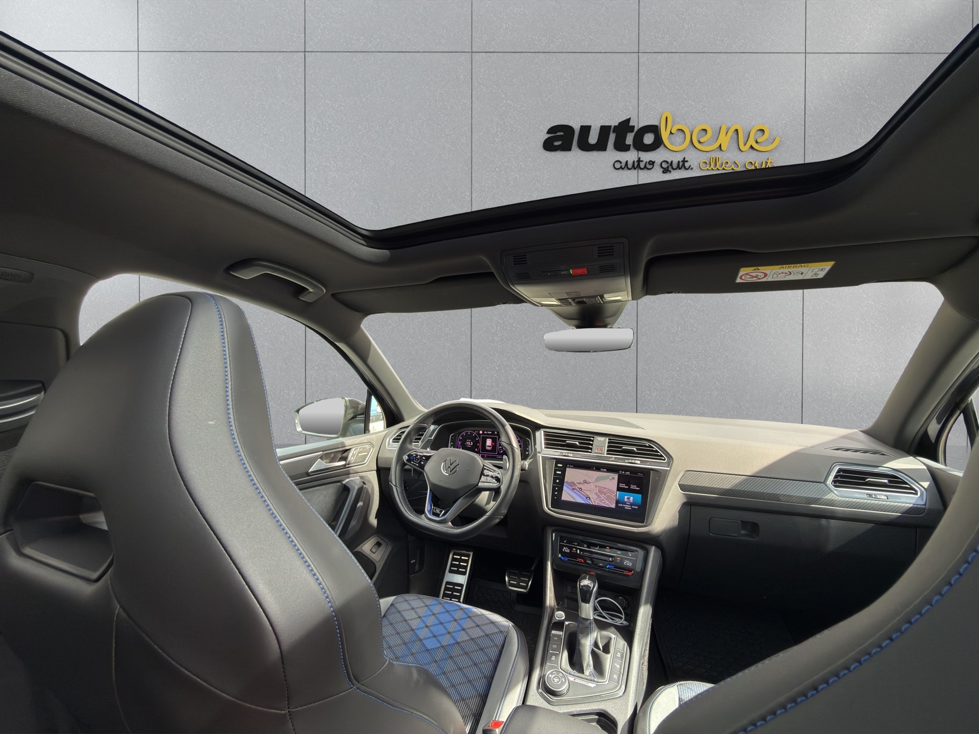 VW Tiguan 2.0TSI R 4Motion DSG-image-8