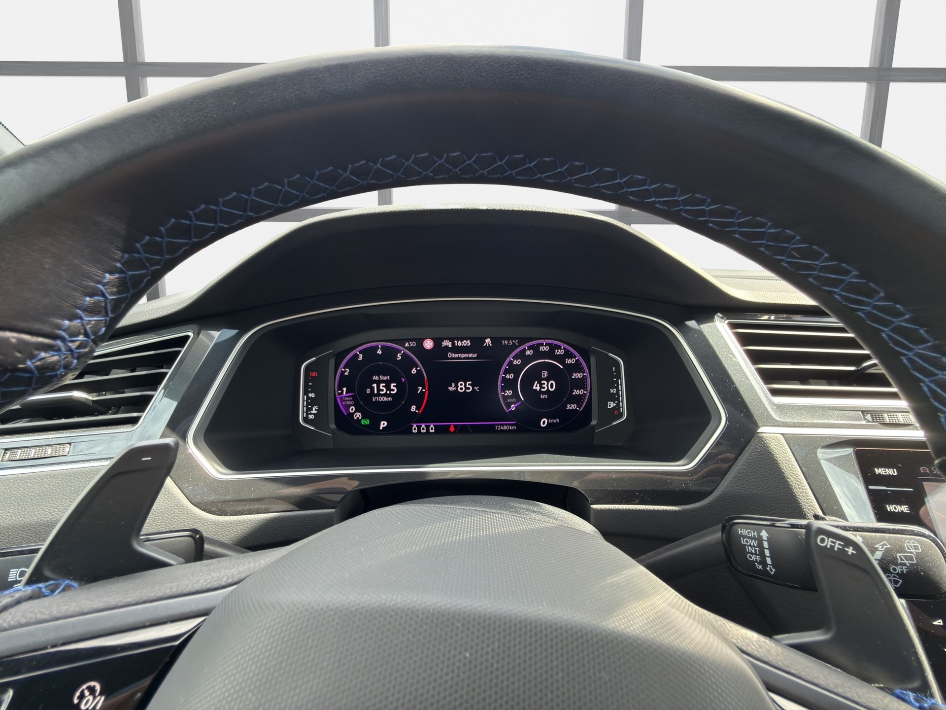 VW Tiguan 2.0TSI R 4Motion DSG-image-11