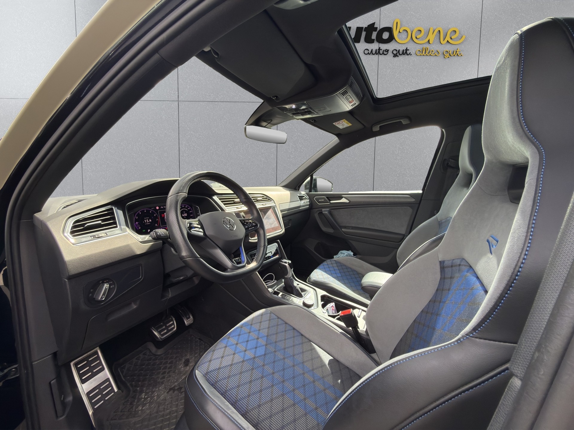 VW Tiguan 2.0TSI R 4Motion DSG-image-7