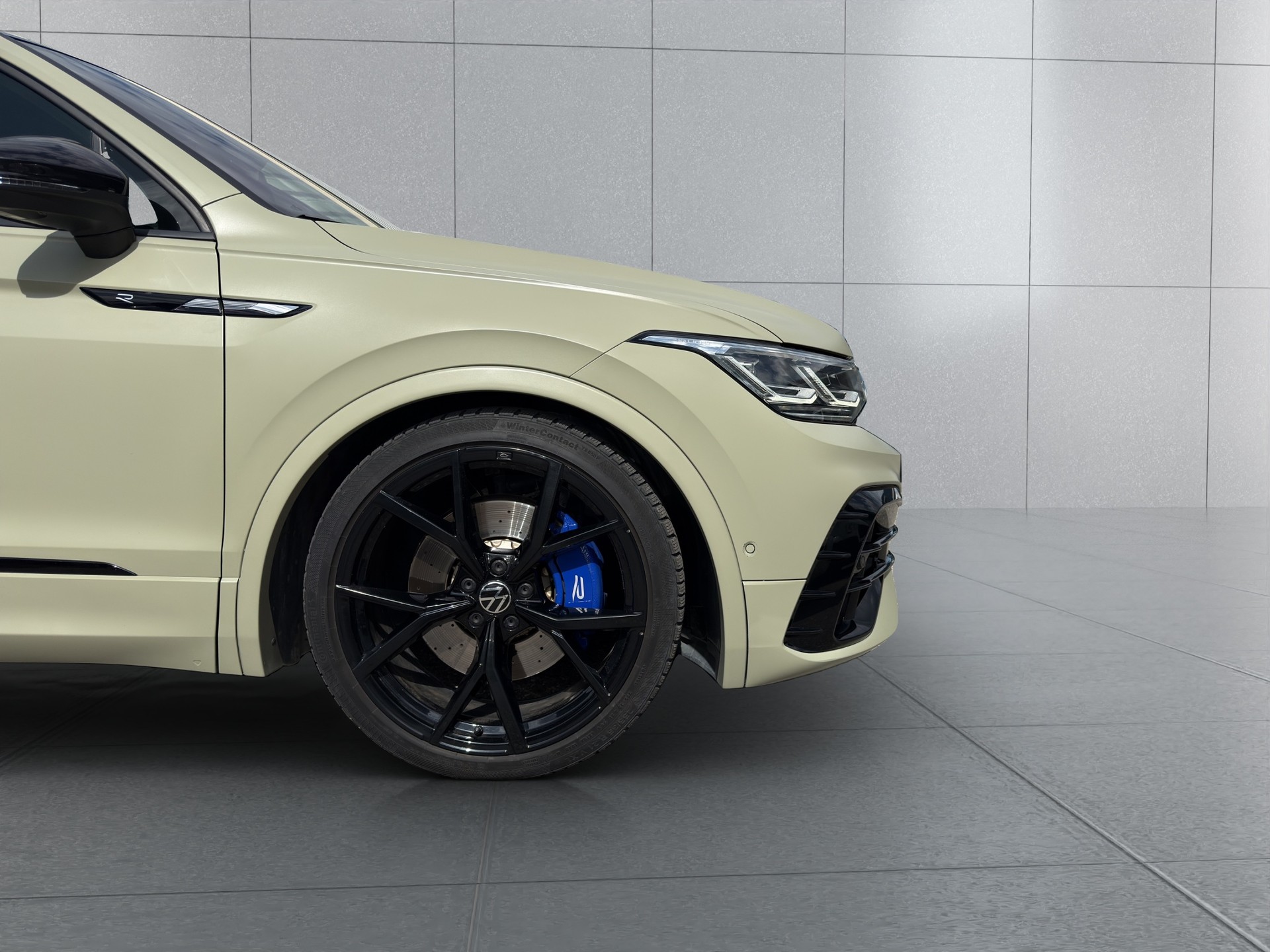 VW Tiguan 2.0TSI R 4Motion DSG-image-6