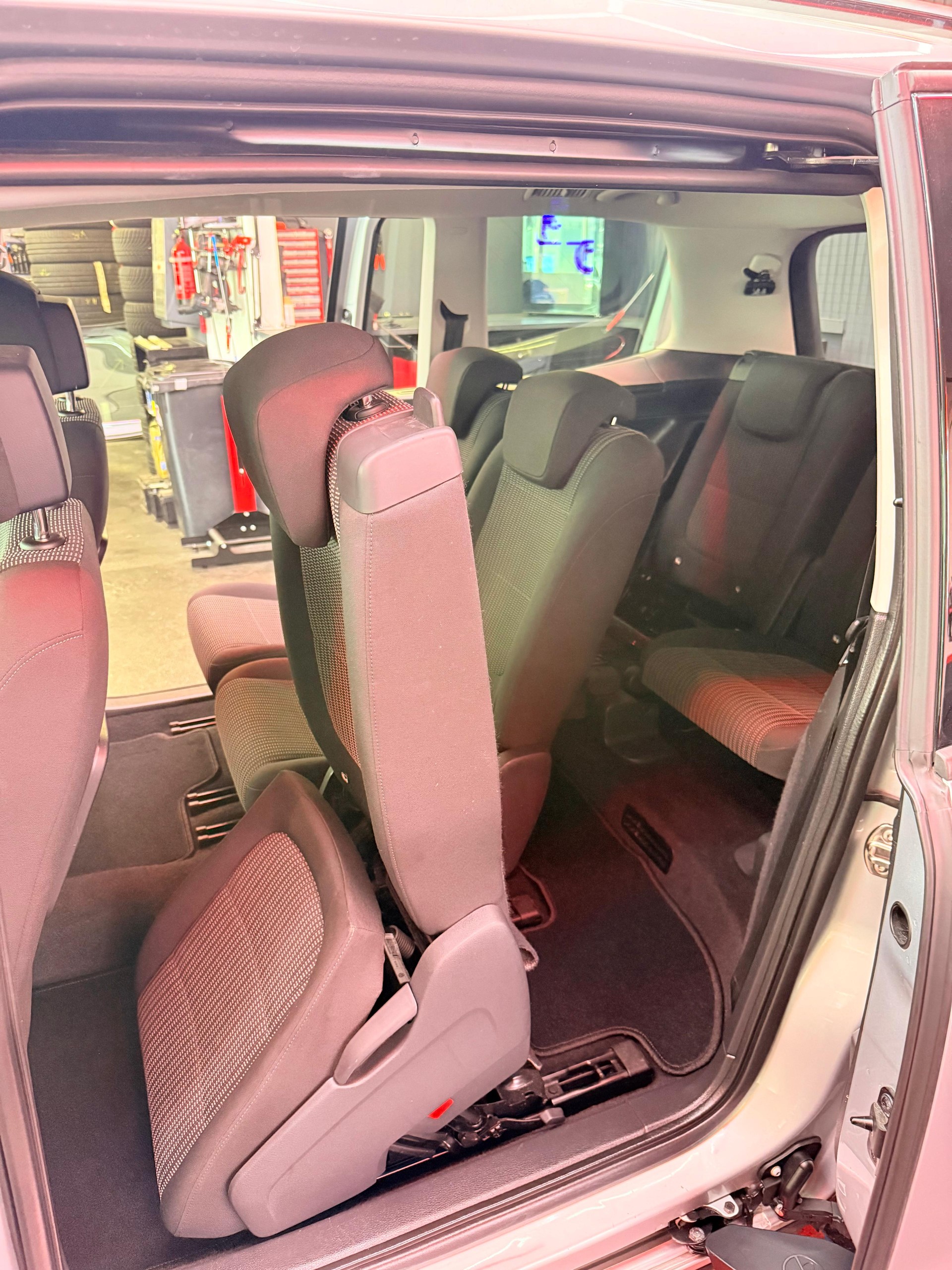 SEAT Alhambra 2.0 TDI 4Drive 177 PS-image-6