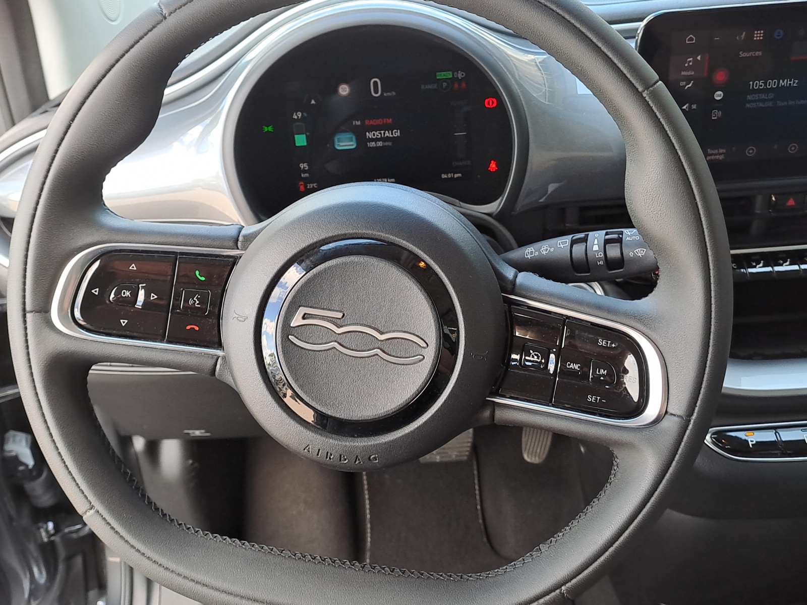 FIAT 500 electric 87 kW Icon-image-10
