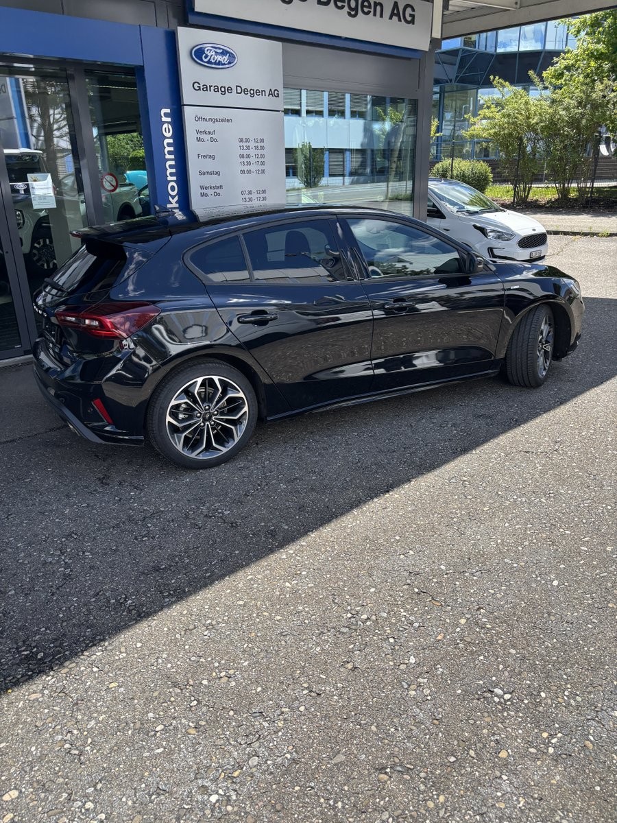 FORD Focus 1.0i EcoB Hybrid 155 ST-Line X-image-27