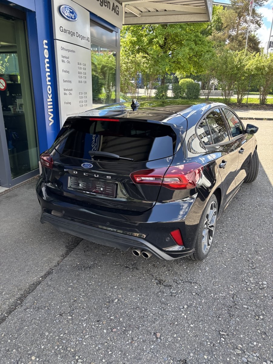 FORD Focus 1.0i EcoB Hybrid 155 ST-Line X-image-24