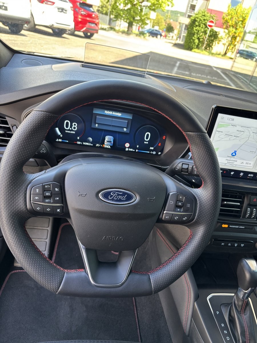 FORD Focus 1.0i EcoB Hybrid 155 ST-Line X-image-5