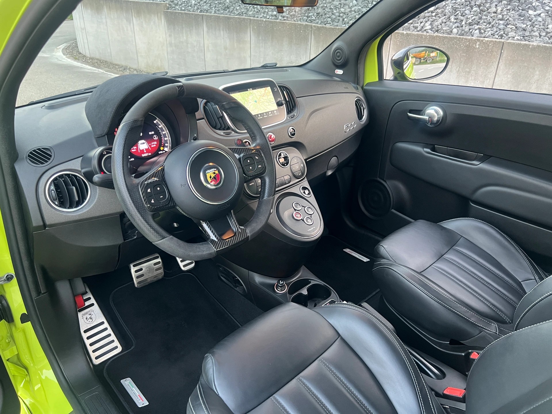 FIAT 595 1.4 16V Turbo Abarth Competizione Dualogic 70 Edition * 180 PS *-image-10
