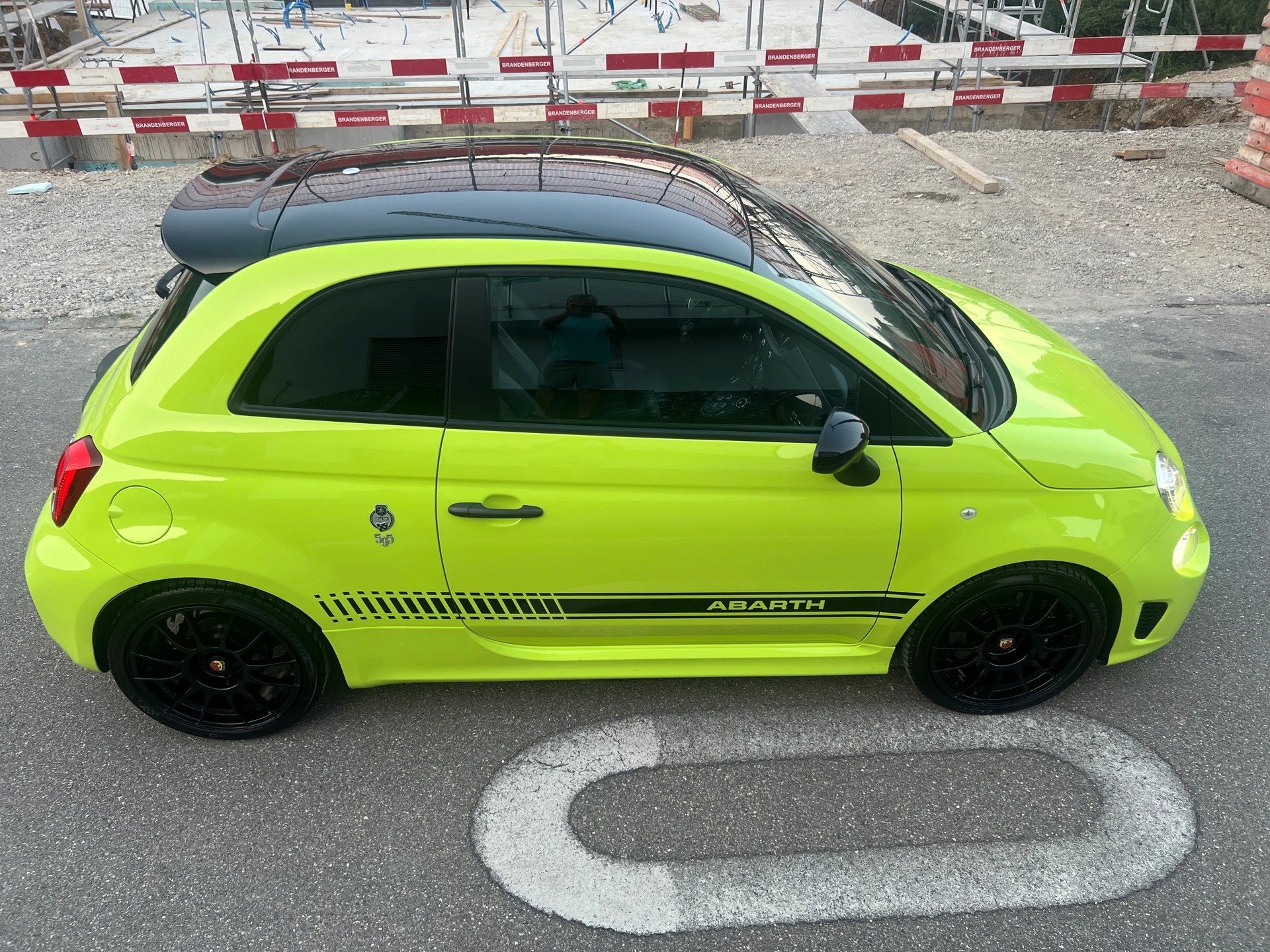 FIAT 595 1.4 16V Turbo Abarth Competizione Dualogic 70 Edition * 180 PS *-image-9