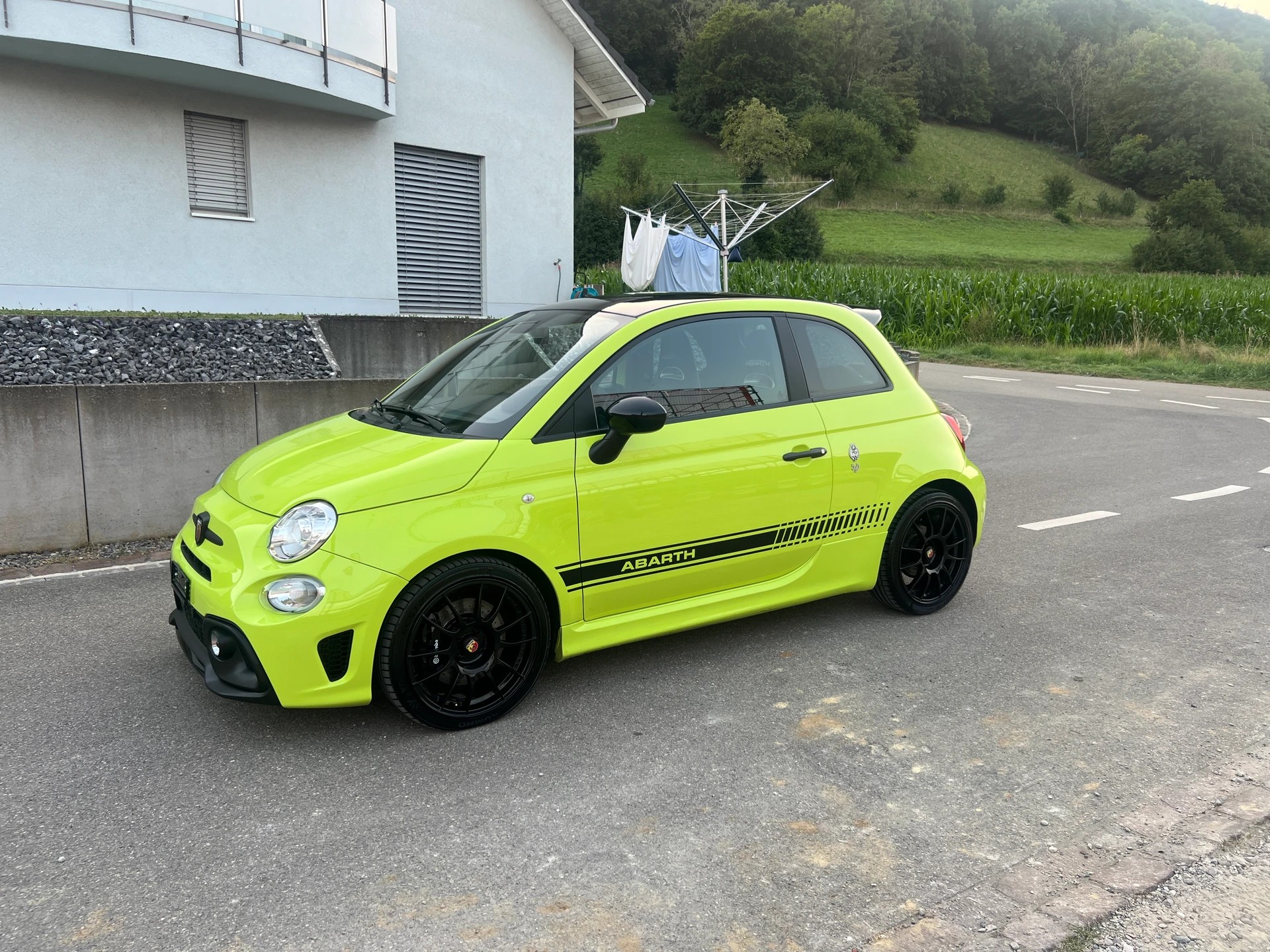 FIAT 595 1.4 16V Turbo Abarth Competizione Dualogic 70 Edition * 180 PS *-image-1