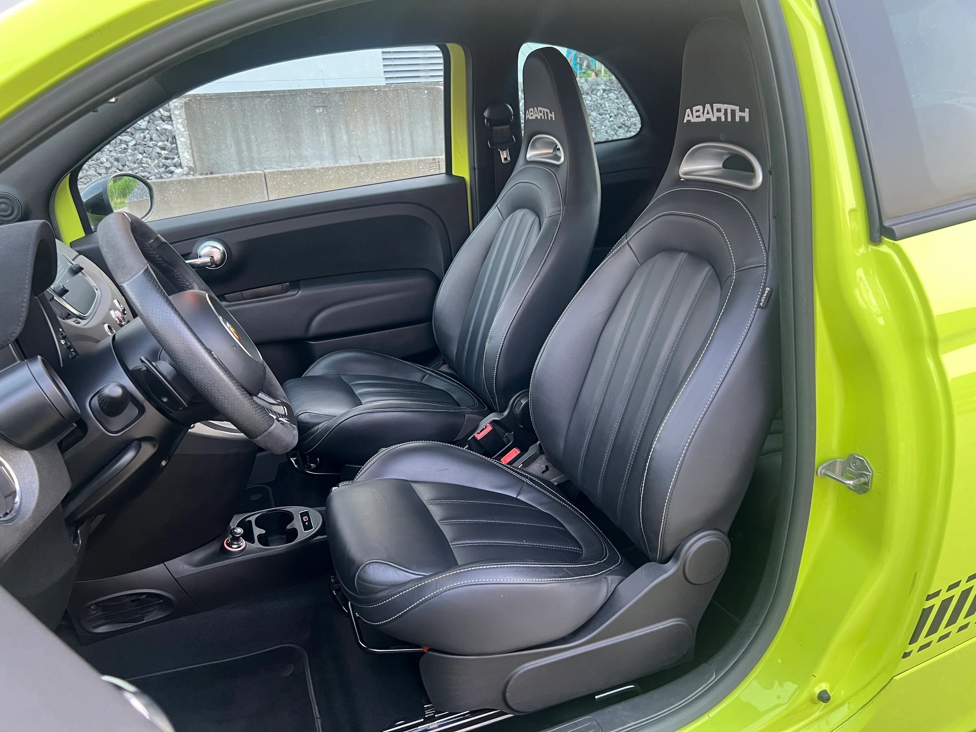 FIAT 595 1.4 16V Turbo Abarth Competizione Dualogic 70 Edition * 180 PS *-image-12