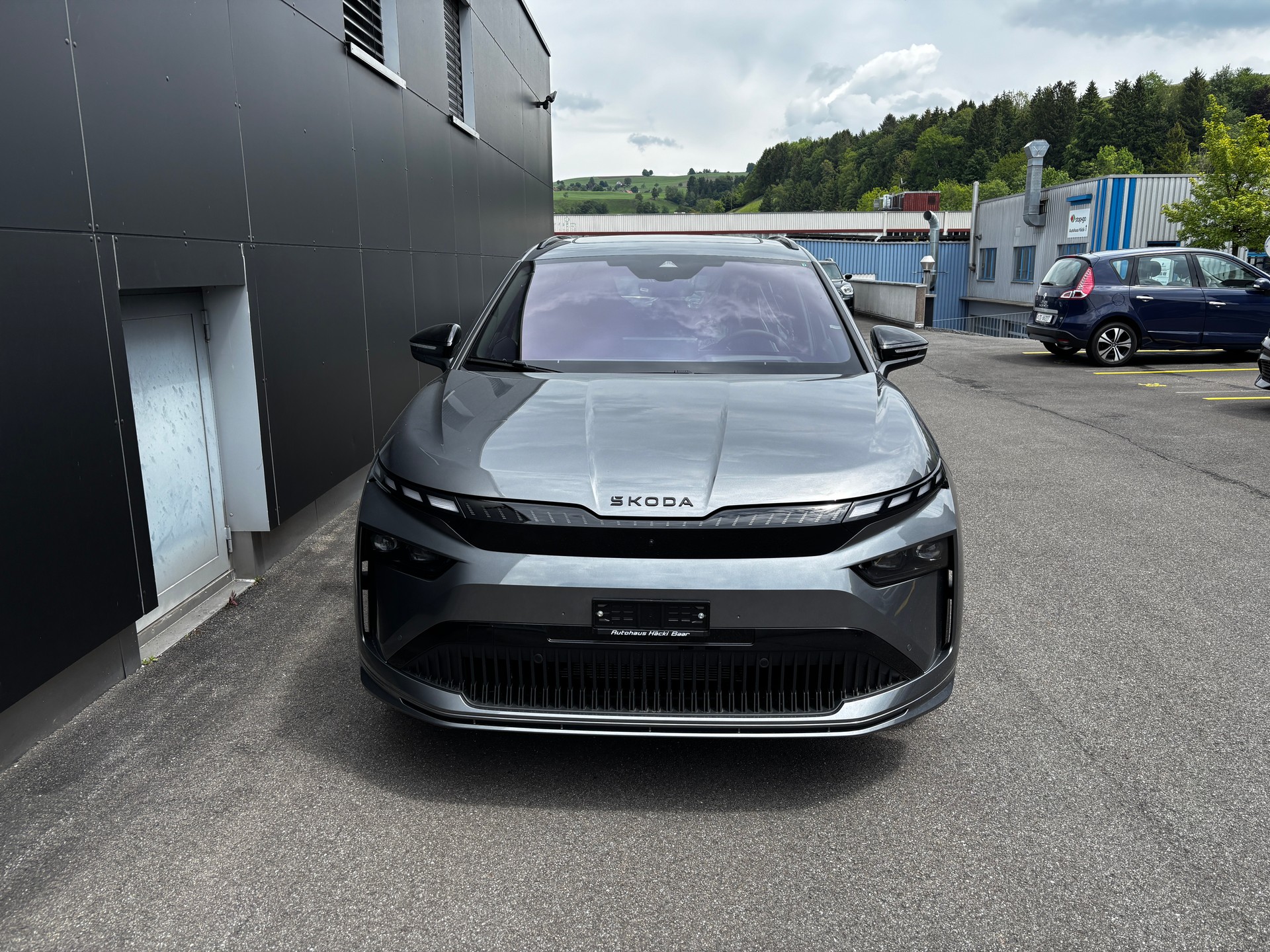 SKODA Enyaq 85x Sportline 4x4 MAAX-image-7