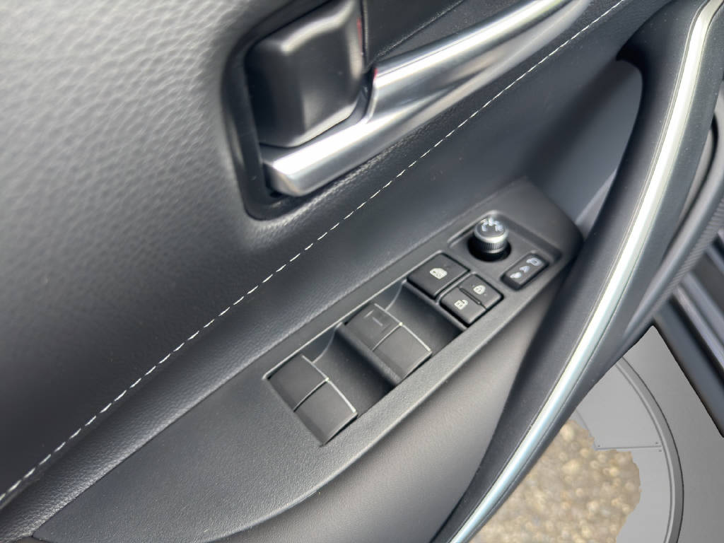 TOYOTA Corolla Touring Sports 2.0 HSD Swiss Edition-image-4