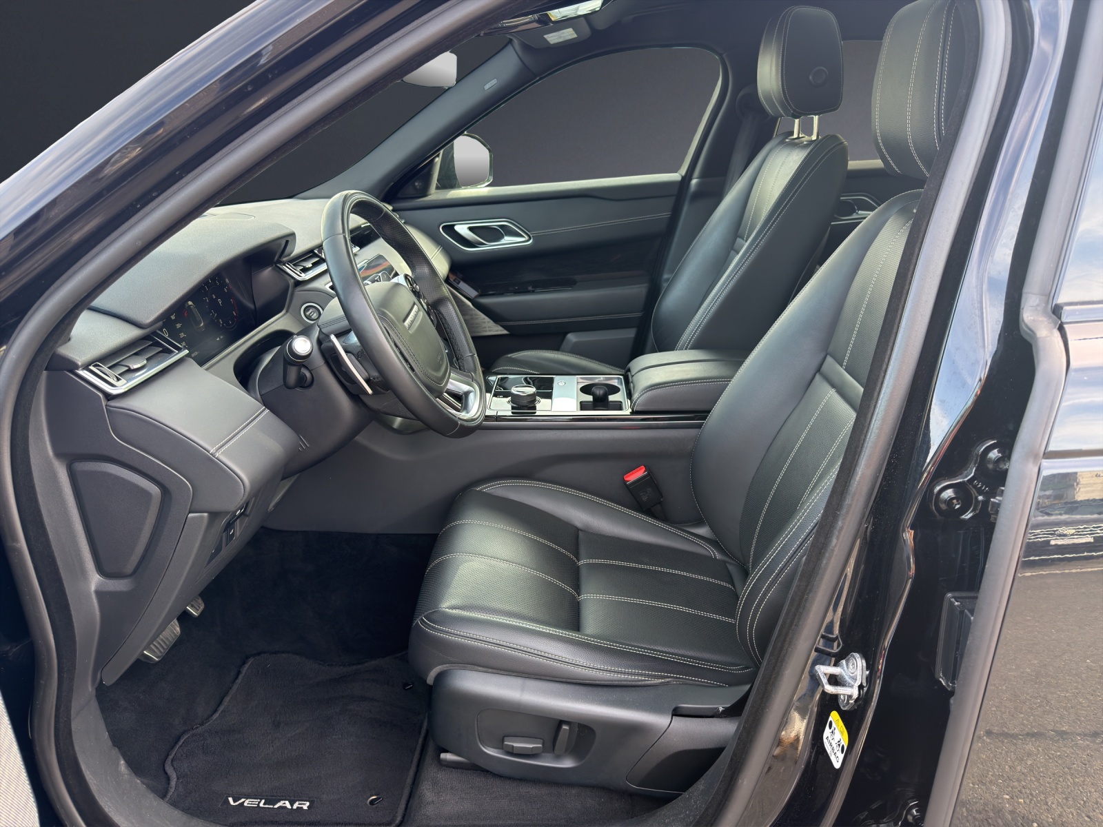 LAND ROVER Range Rover Velar R-Dynamic P 300 Automatic-image-5