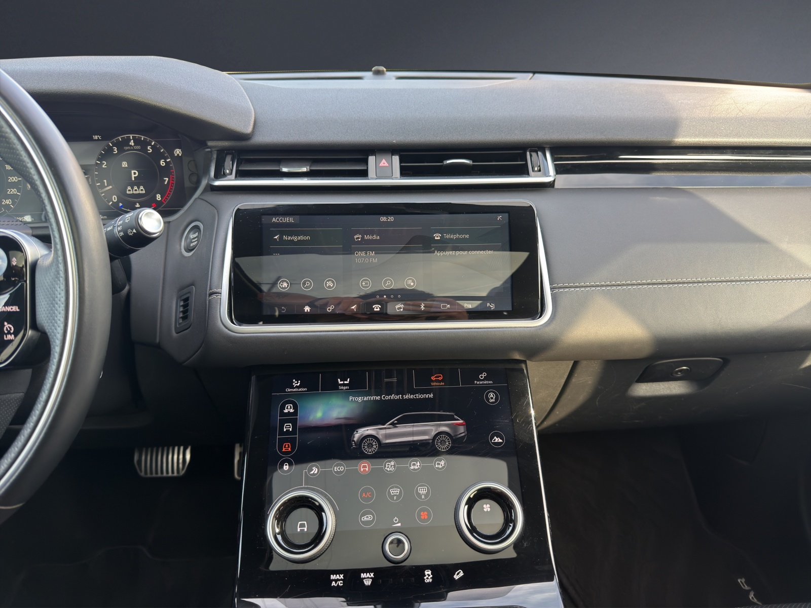 LAND ROVER Range Rover Velar R-Dynamic P 300 Automatic-image-8