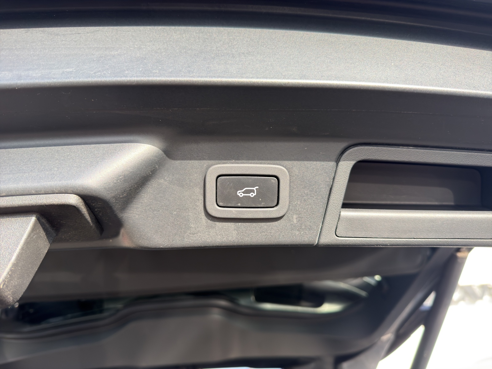 LAND ROVER Range Rover Velar R-Dynamic P 300 Automatic-image-12