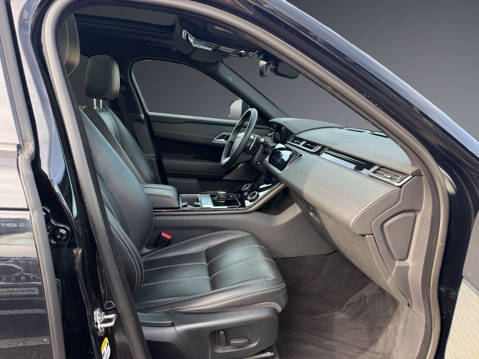 LAND ROVER Range Rover Velar R-Dynamic P 300 Automatic-image-6