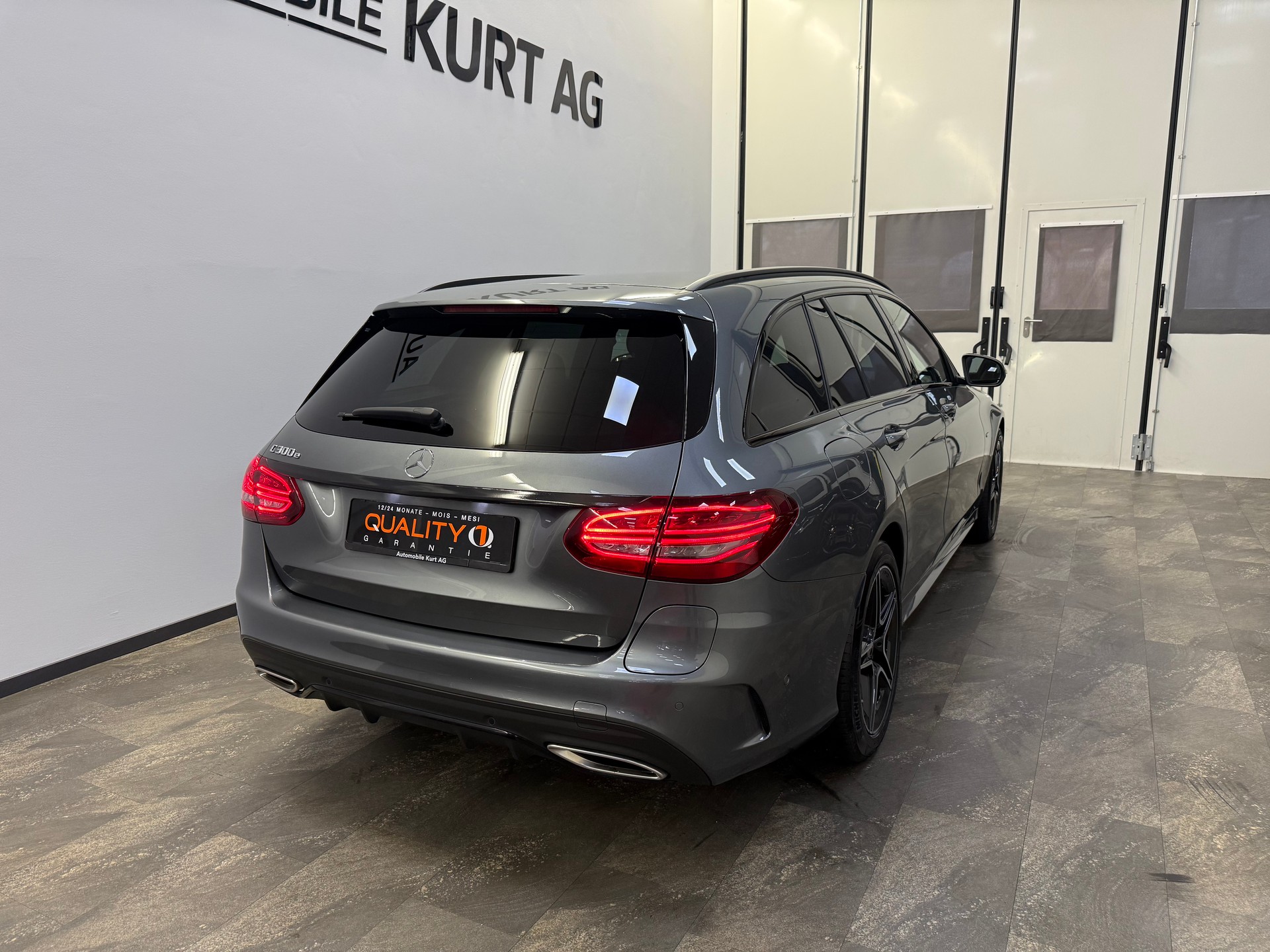 MERCEDES-BENZ C 300 e T-Modell AMG Line 9G-Tronic-image-6