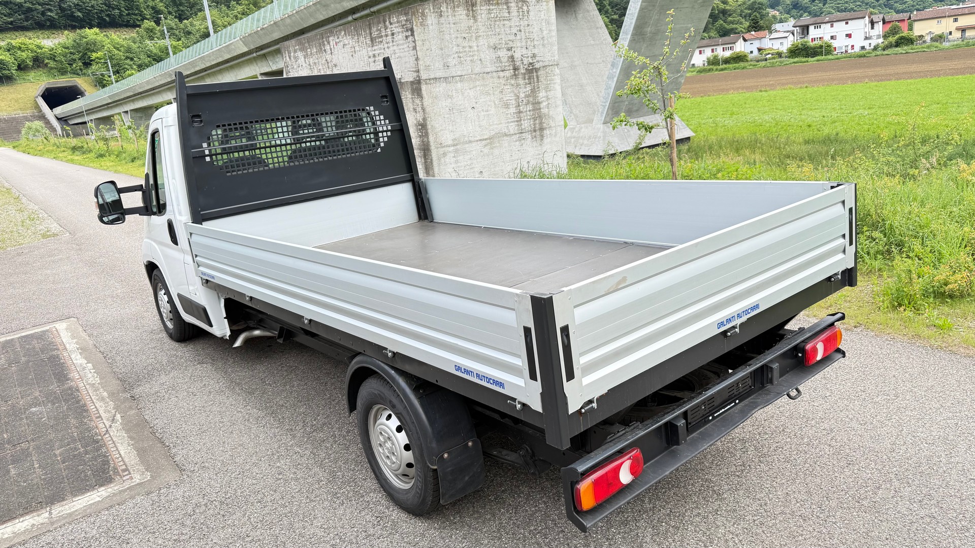 PEUGEOT Boxer 2.2 HDI 335 Pro L2-image-0