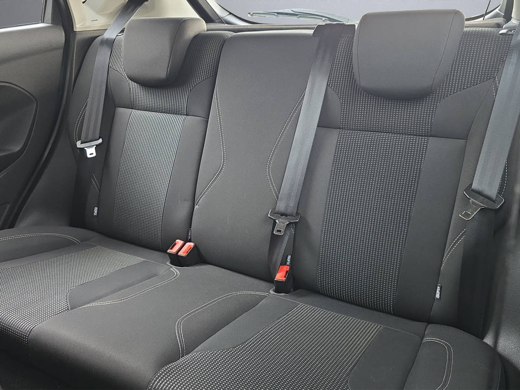 FORD Fiesta 1.0 EcoB 125 Titanium-image-10