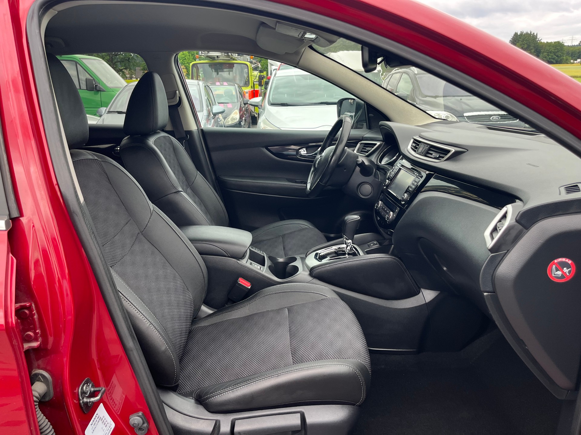 NISSAN Qashqai 1.2 DIG-T 360° Xtronic CVT-image-15
